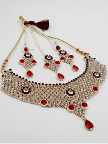 Stonestudded Jewelry Set